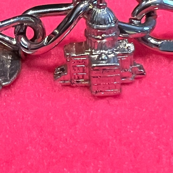 Monet Vintage 7” Charm Bracelet, DC & More - Picture 4 of 11